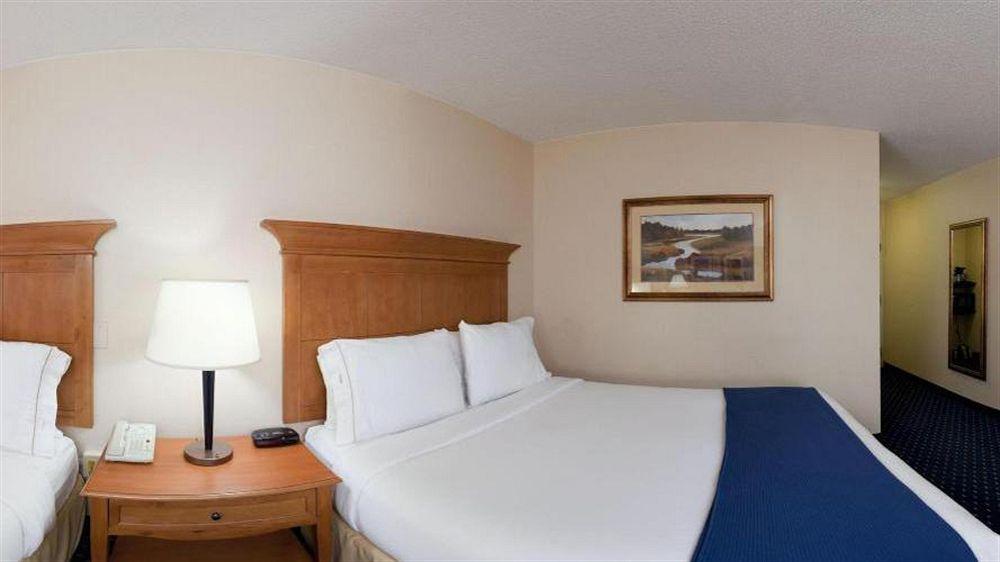 Wingate By Wyndham Waynesboro Hotel Екстериор снимка