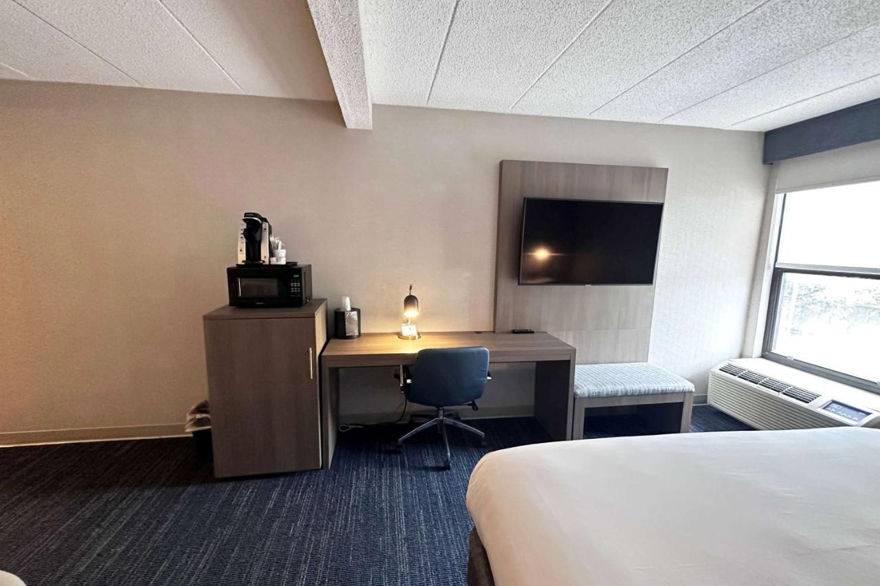 Wingate By Wyndham Waynesboro Hotel Екстериор снимка