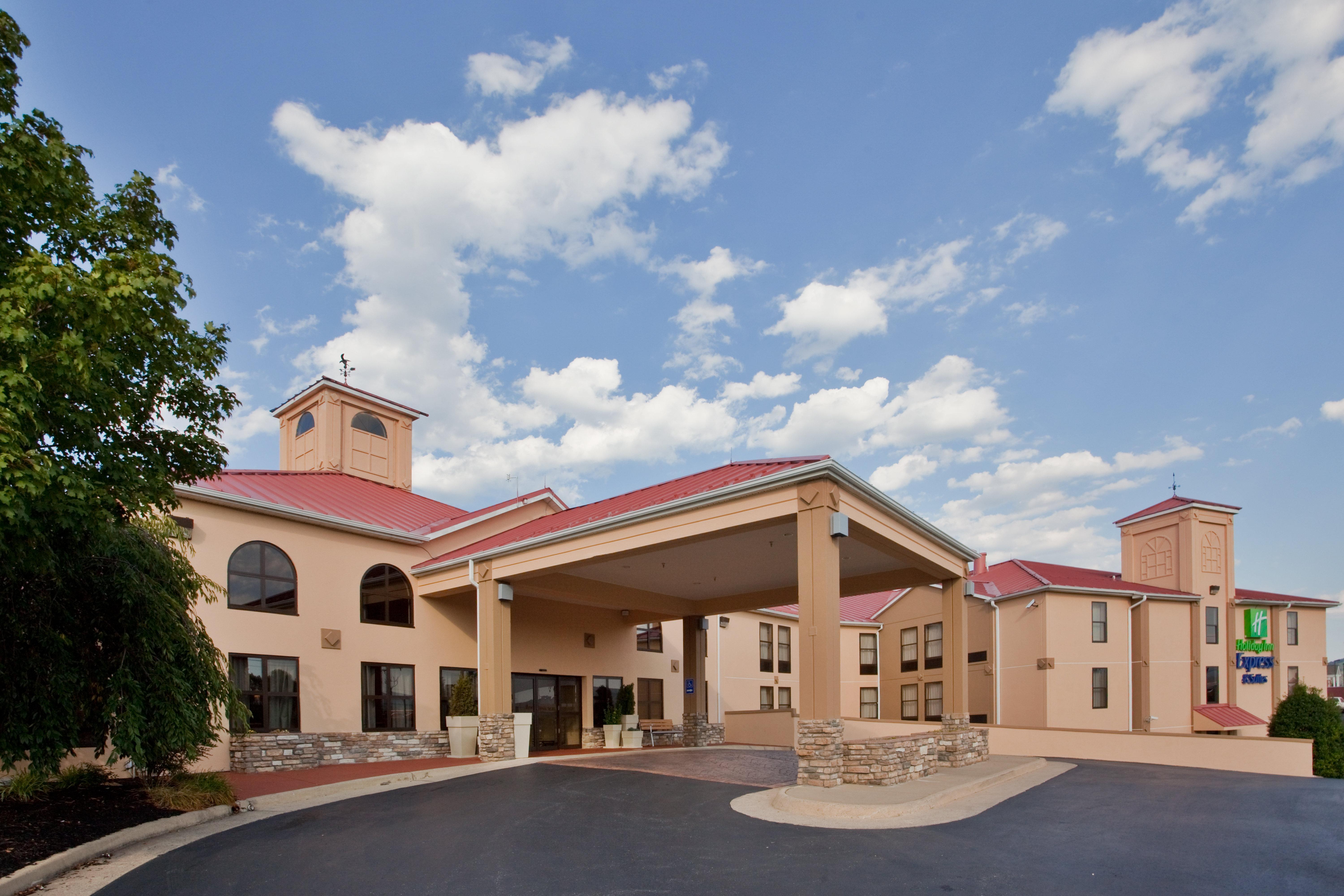 Wingate By Wyndham Waynesboro Hotel Екстериор снимка