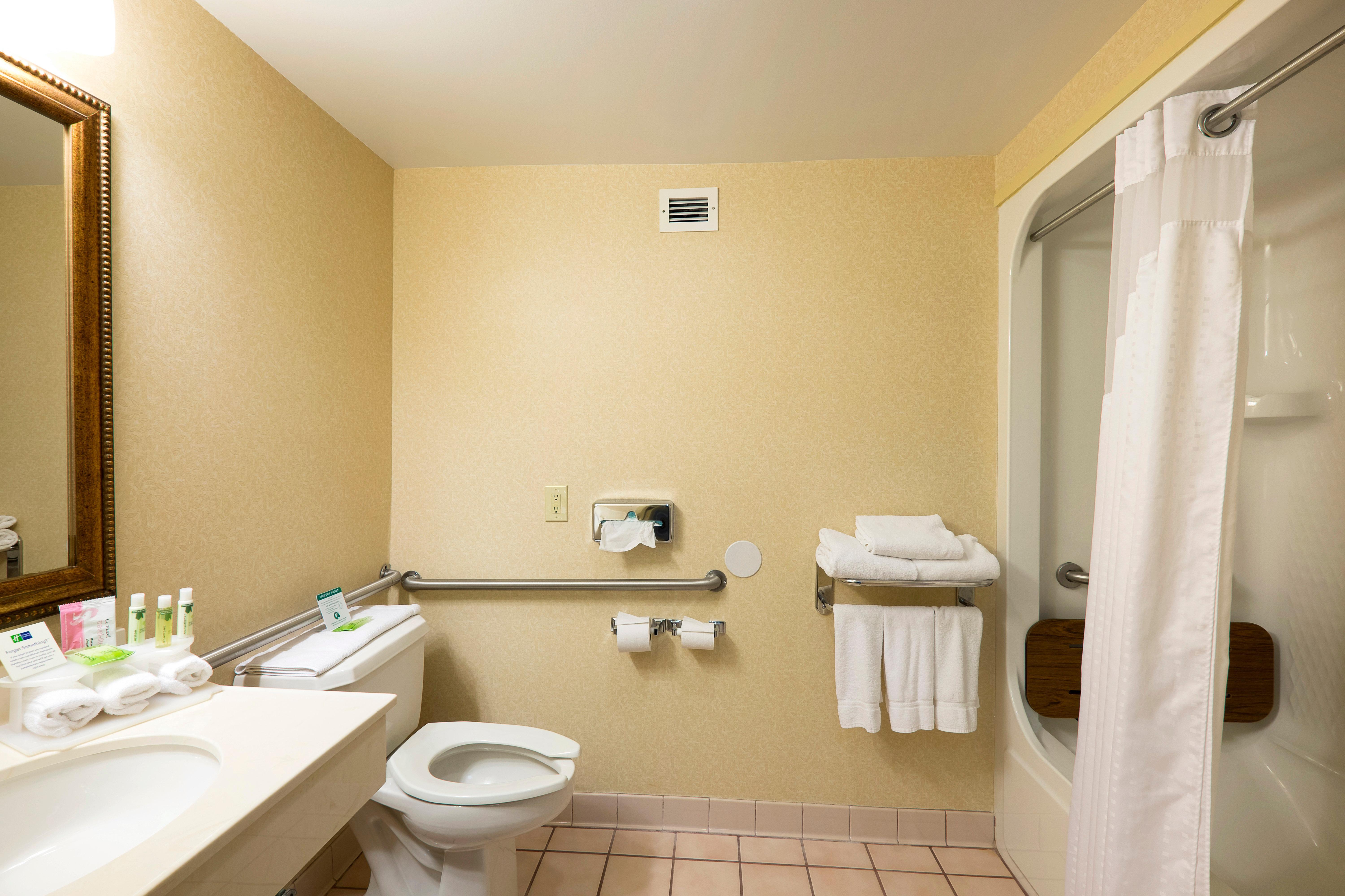 Wingate By Wyndham Waynesboro Hotel Екстериор снимка