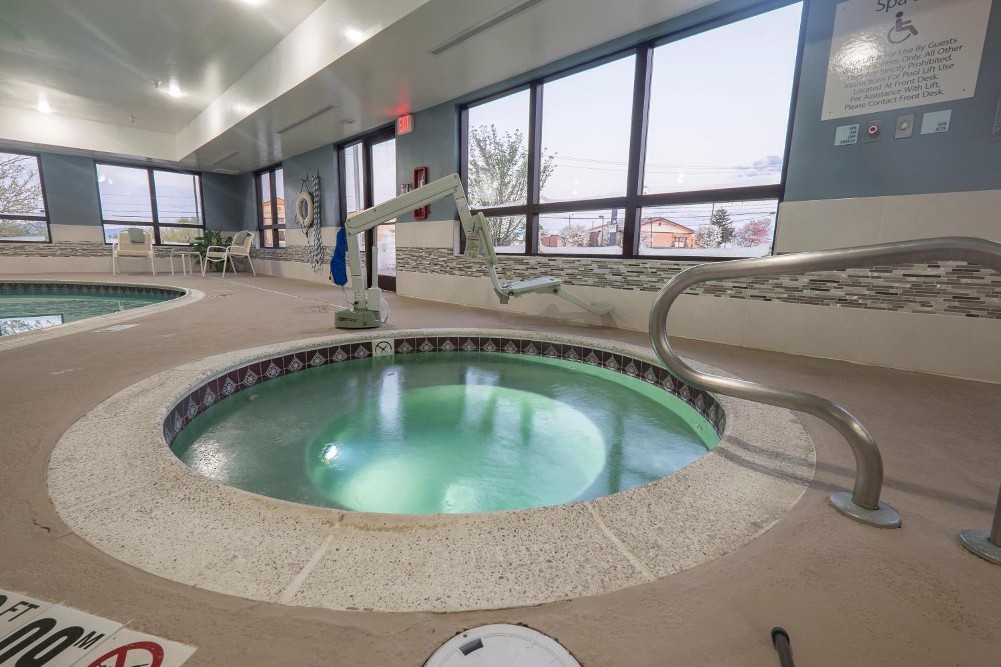 Wingate By Wyndham Waynesboro Hotel Екстериор снимка