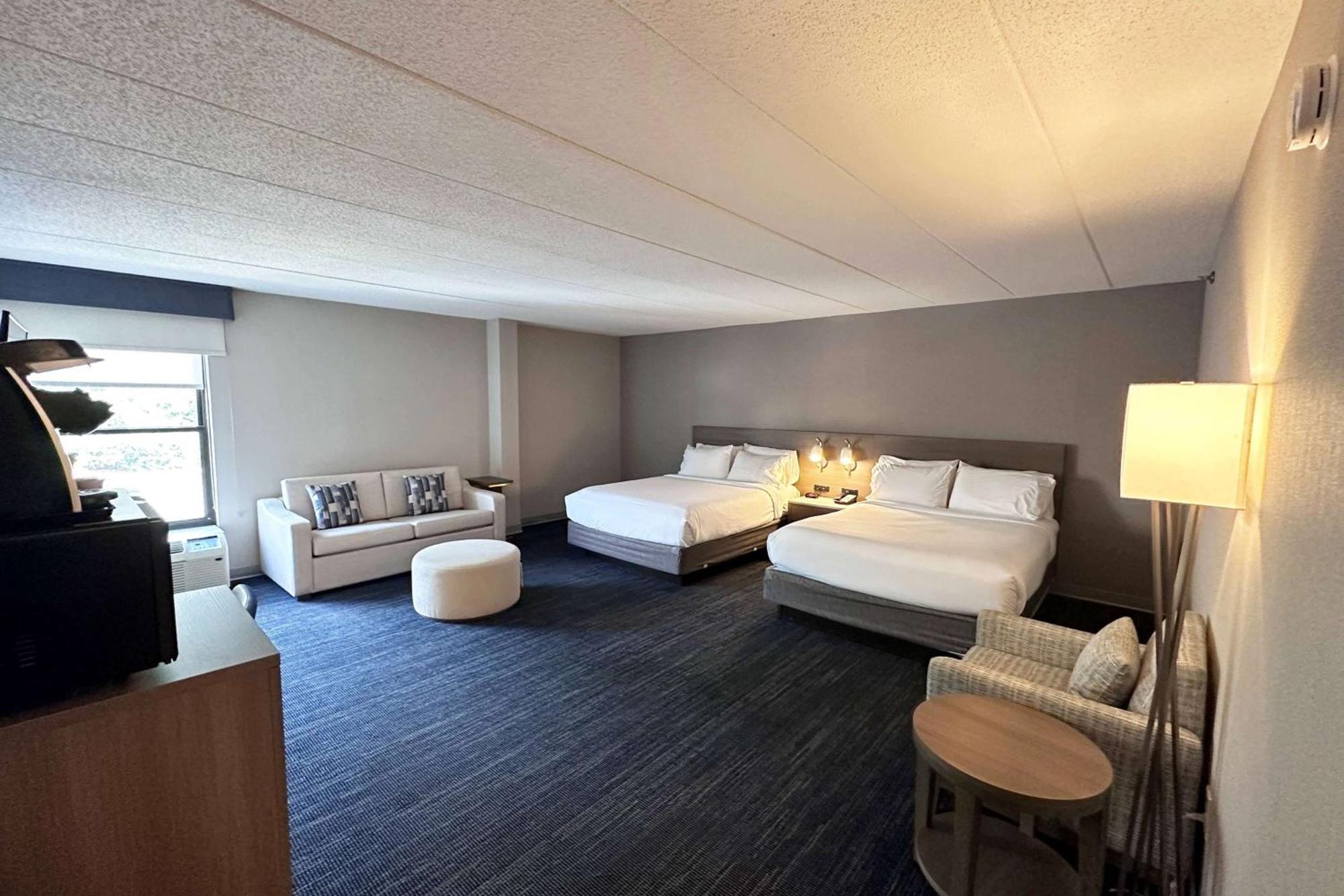 Wingate By Wyndham Waynesboro Hotel Екстериор снимка