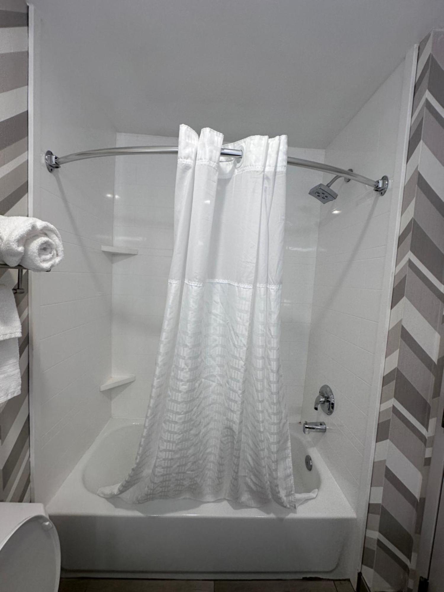 Wingate By Wyndham Waynesboro Hotel Екстериор снимка