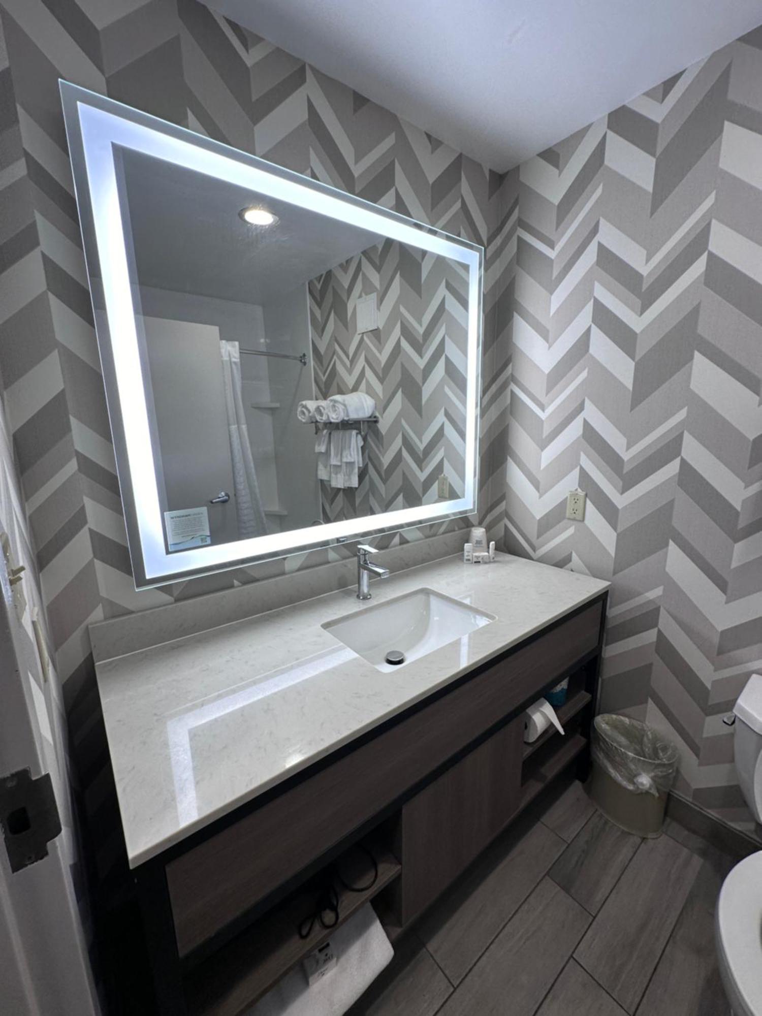 Wingate By Wyndham Waynesboro Hotel Екстериор снимка