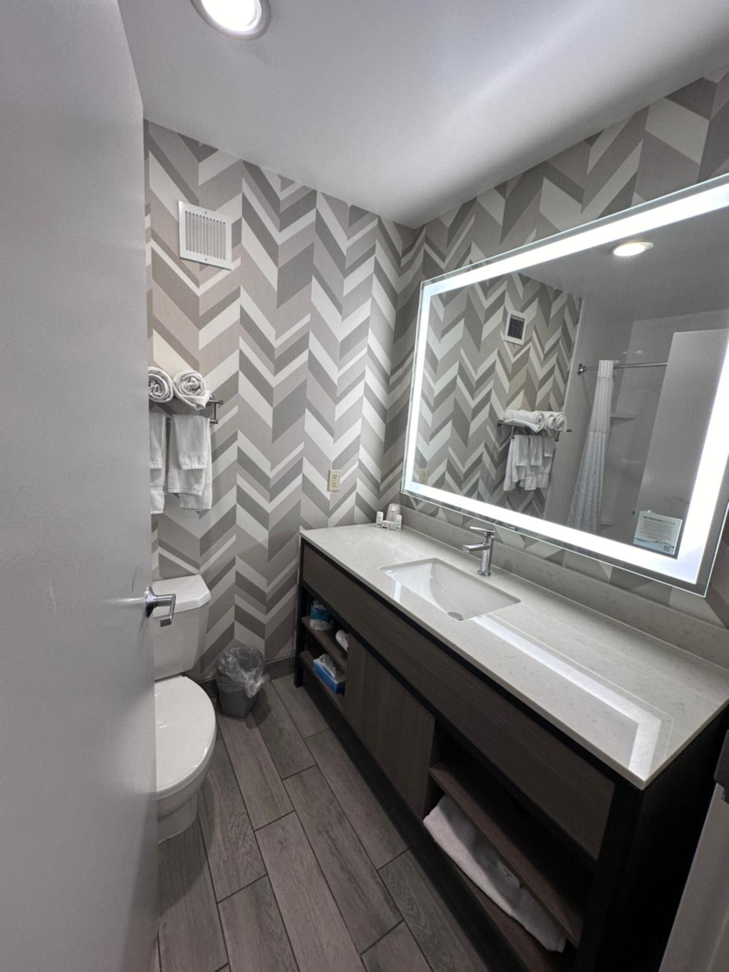 Wingate By Wyndham Waynesboro Hotel Екстериор снимка